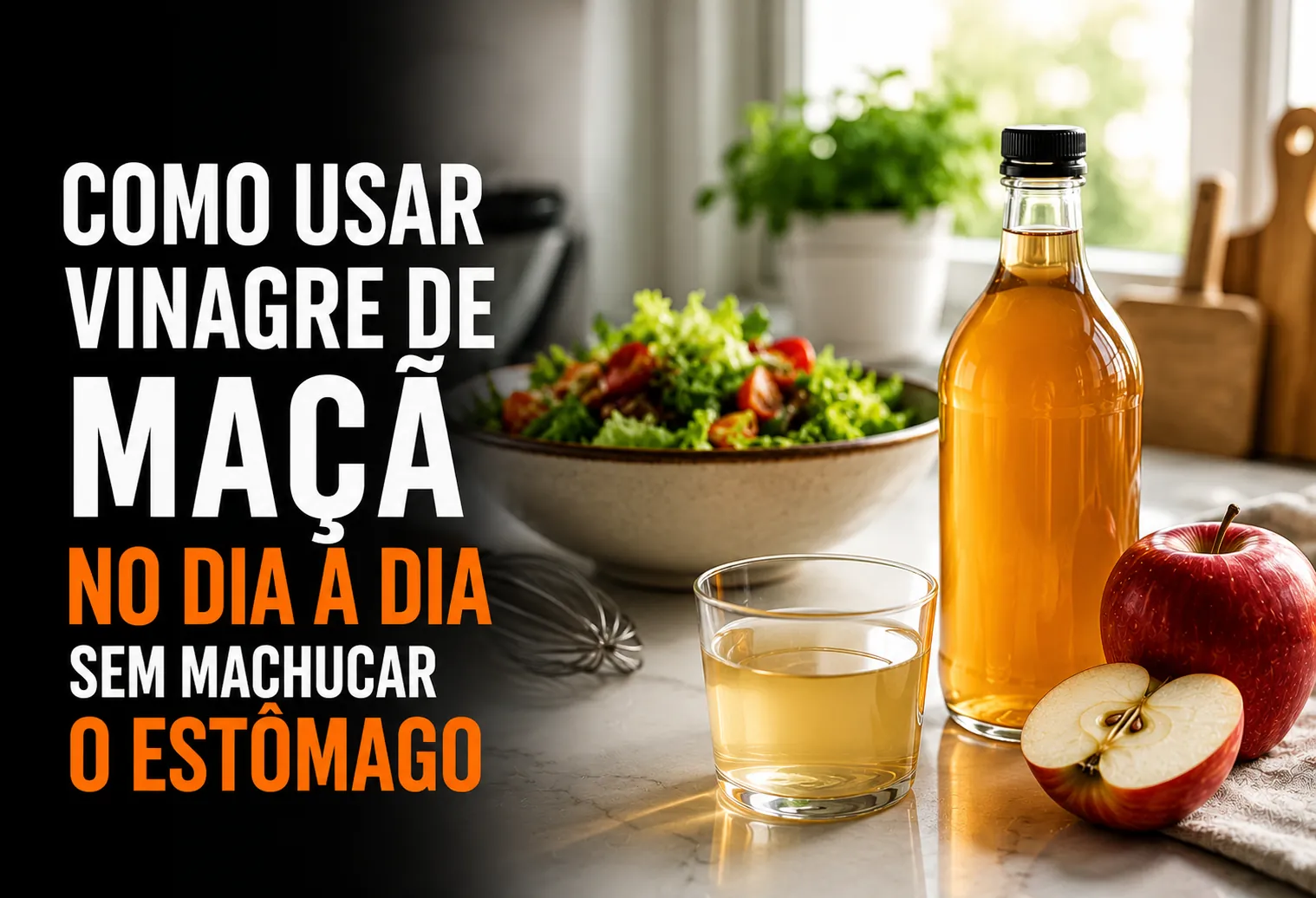 Colher de vinagre de maçã sendo diluída num copo grande de água ao lado de uma salada de folhas