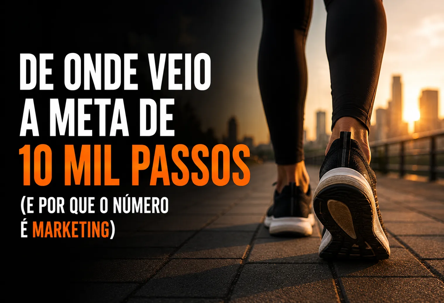 Pessoa caminhando na rua com um contador de passos no pulso