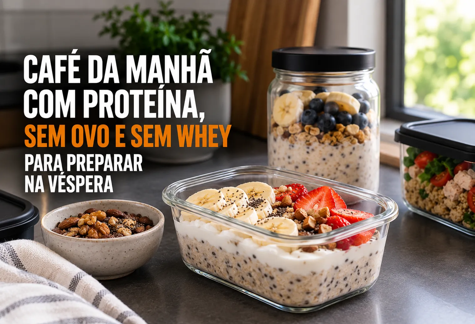 Homem fechando pote de aveia com frutas preparado na noite anterior